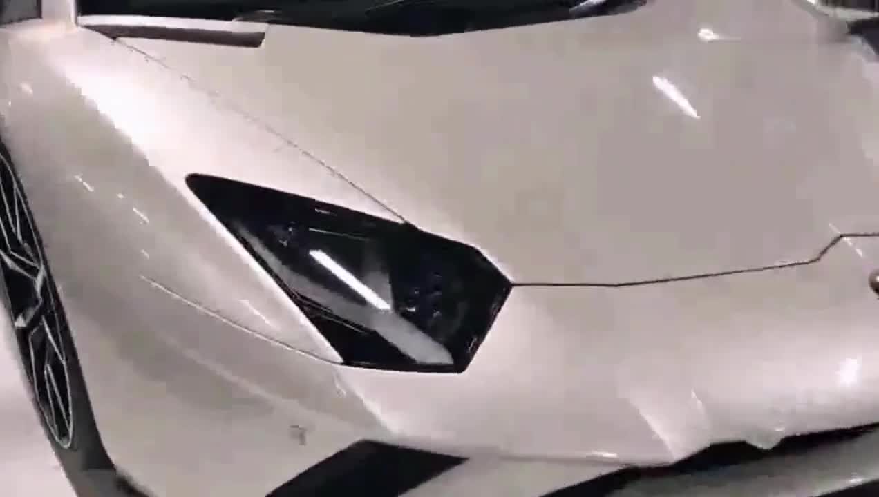 实拍兰博基尼Aventador，700万让人望而却步！