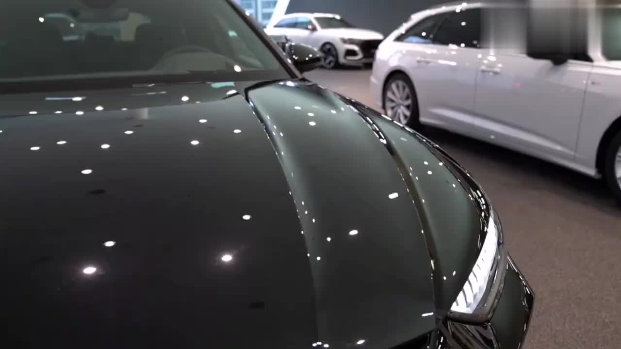 2021款奥迪RS6，帅气有格调，炫酷旅行车