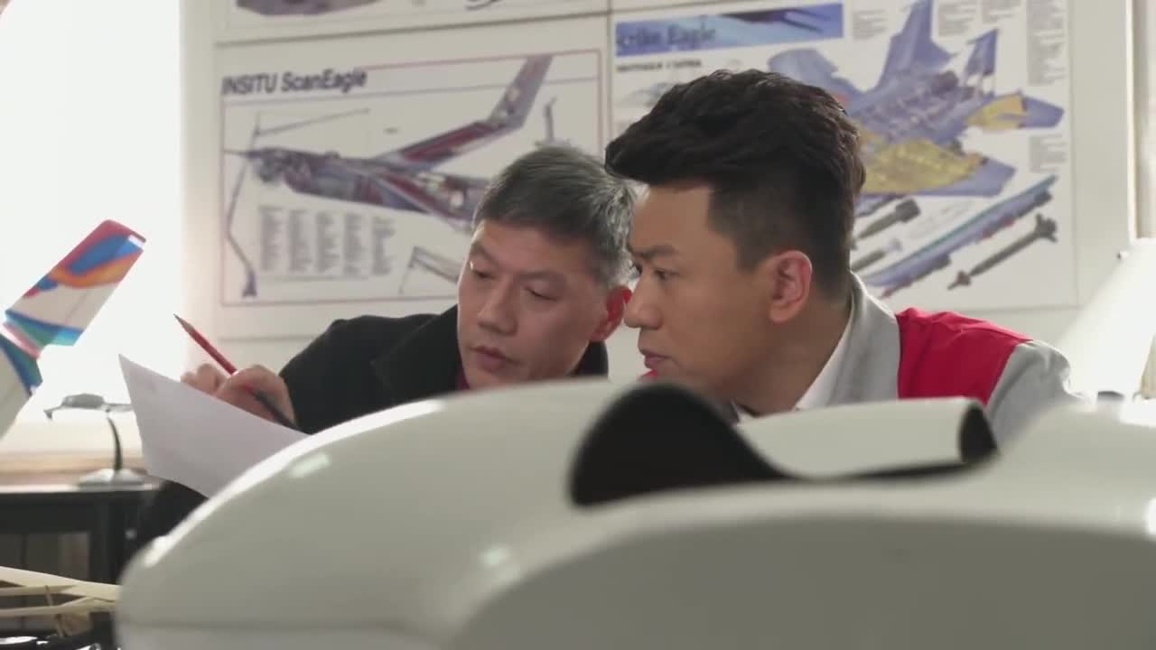 洪声正在为筹资金为难,傅颖关键时刻送上帮助