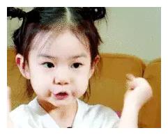 同样是潮妈,戚薇和李小璐打扮起女儿天差地别,网友:路线不同