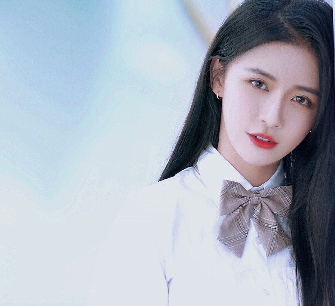氧气治愈美女,眼睛会放电