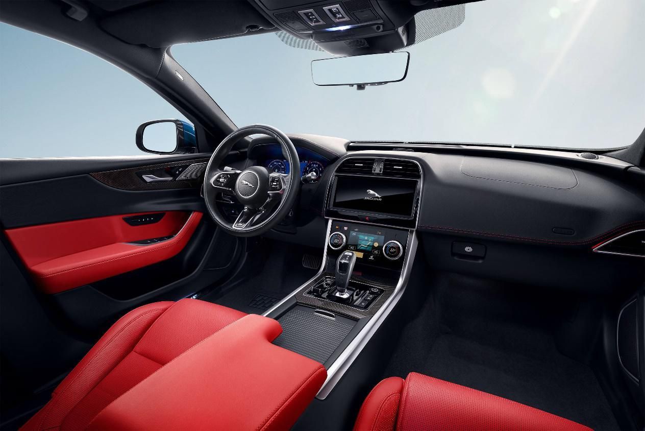 豪华车市场也卷起来这几款中型车谁更超值