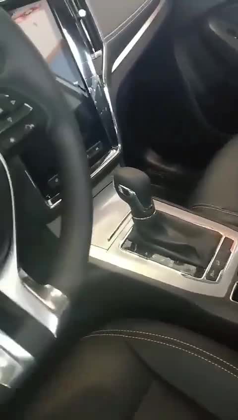 荣威RX5内饰怎么样？车主实拍值得