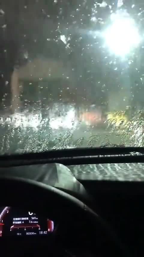 车主实拍：思域视频标题展示