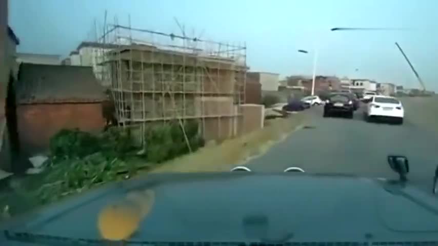 行车记录仪实拍买越野十余载，等的就是这一刻，太潇洒了