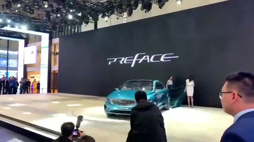 没有B柱的吉利概念车型，内饰太