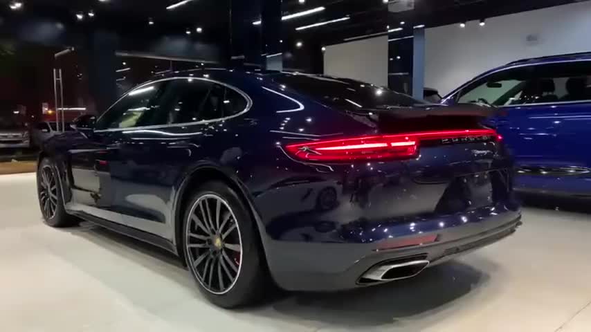 保时捷全新帕拉梅拉，比奥迪还霸气的尾灯设计，纯正德系进口轿跑