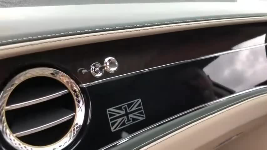 新车展示，高清实拍2020款宾利飞驰FlyingSpur，太惊艳了！