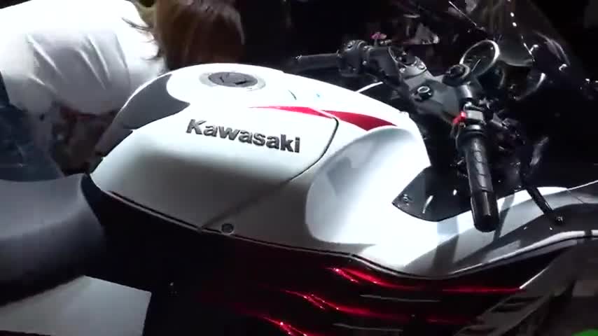 2020川崎NinjaZX-14R高配版车展实拍