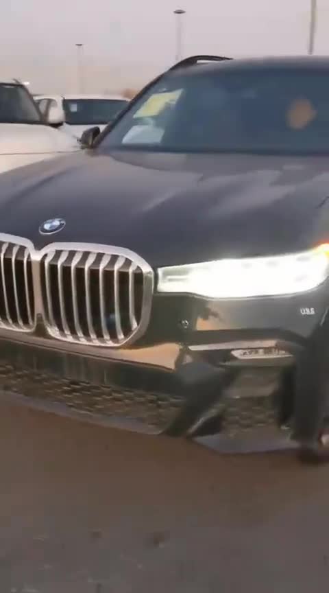 宝马X7了解一下