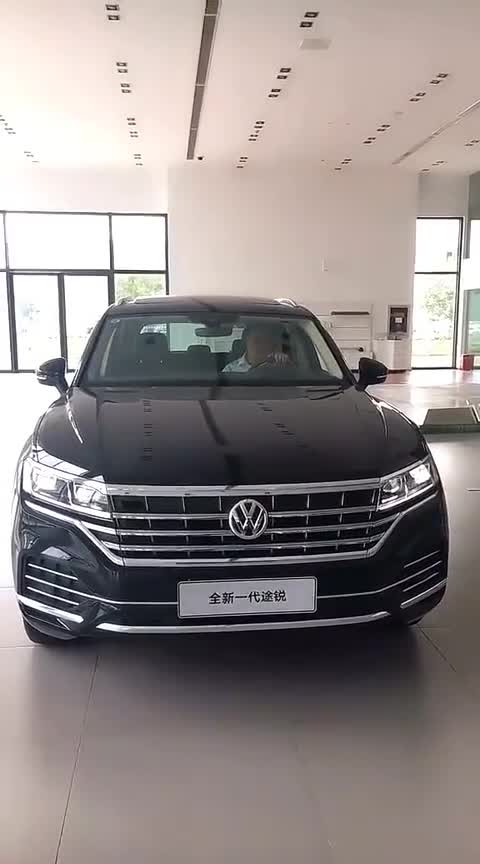 这就是家乡人的车全新一代途锐