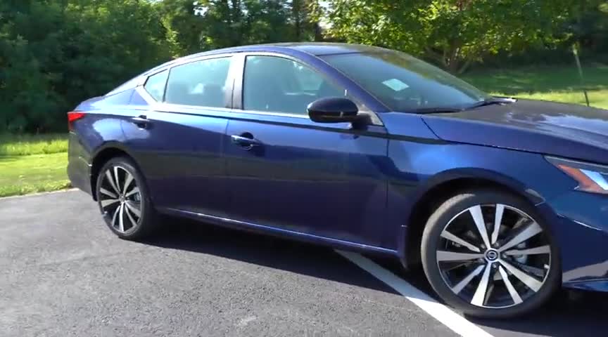 2020款日产天籁Altima，外观和内饰实拍