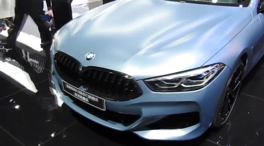 实拍宝马8系！双肾格栅一体化，侧线犀利，你被撩到了吗？