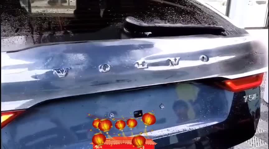 沃尔沃贴上车衣