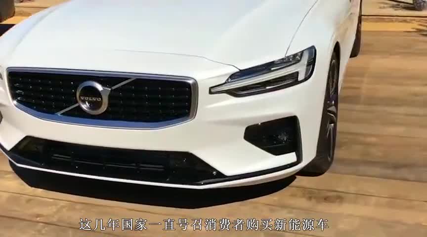 新能源车补贴刚退，新能源车企就“主动出击”了，能否突出重围？