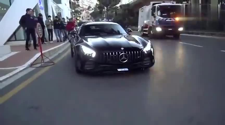 最新款的奔驰GTR，这霸气的外观，不输兰博基尼！