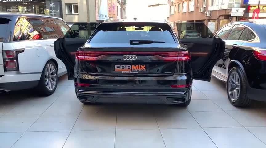 2020款全新奥迪Q8，外观和内饰实拍