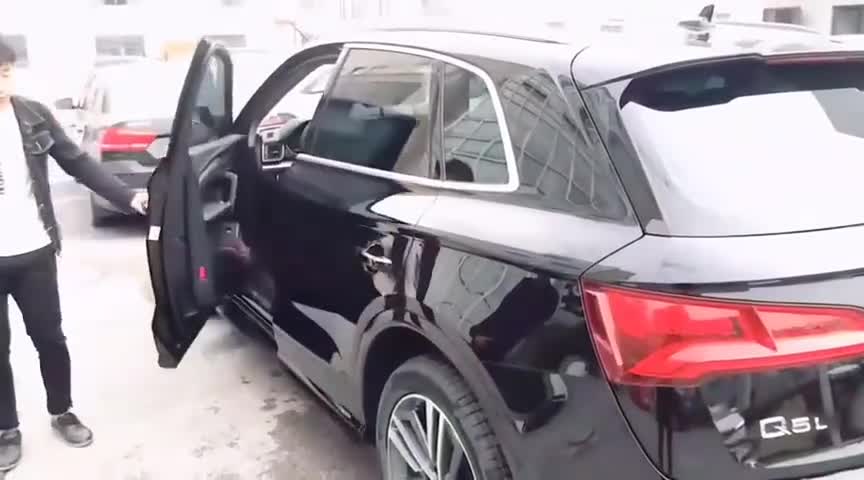 全新奥迪Q5L，电动侧踏帅气又实用