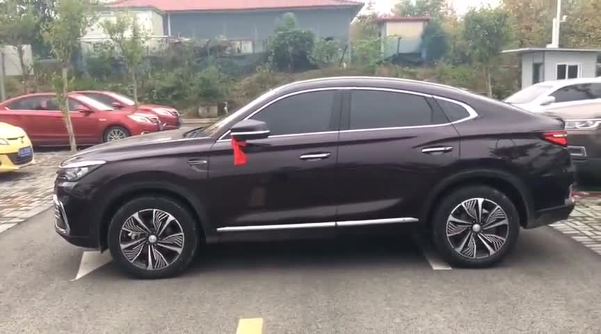 长安CS85全新溜背式设计越级的豪