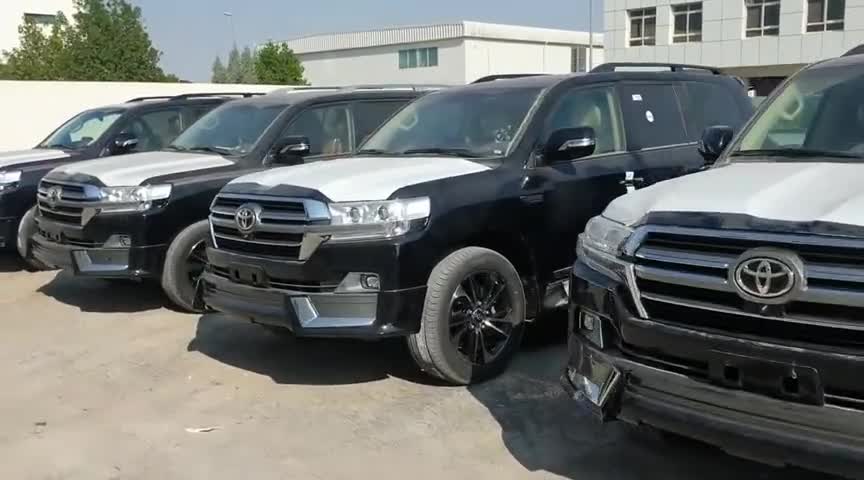 2020款丰田兰德酷路泽VXS高清实拍