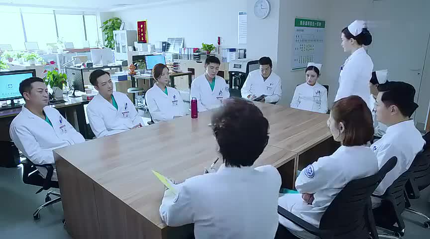 急诊科医生:院长开会批评,她竟装作生病溜了