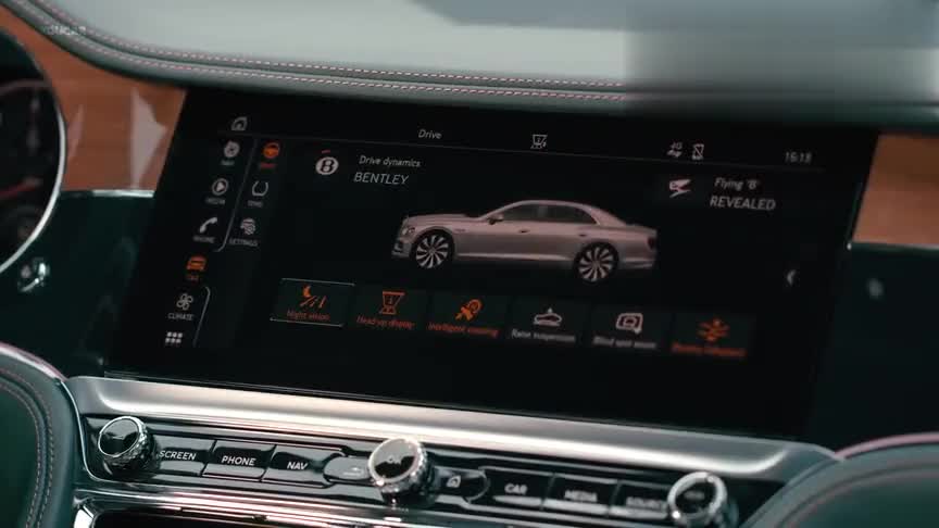 2021款宾利飞驰，V8不是重点，拿出遥控器之后才是霸气开始