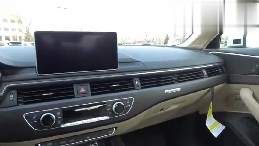 奥迪A4到店入库实拍