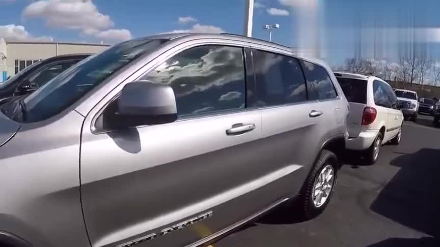 吉普大切诺基4X4到店实拍