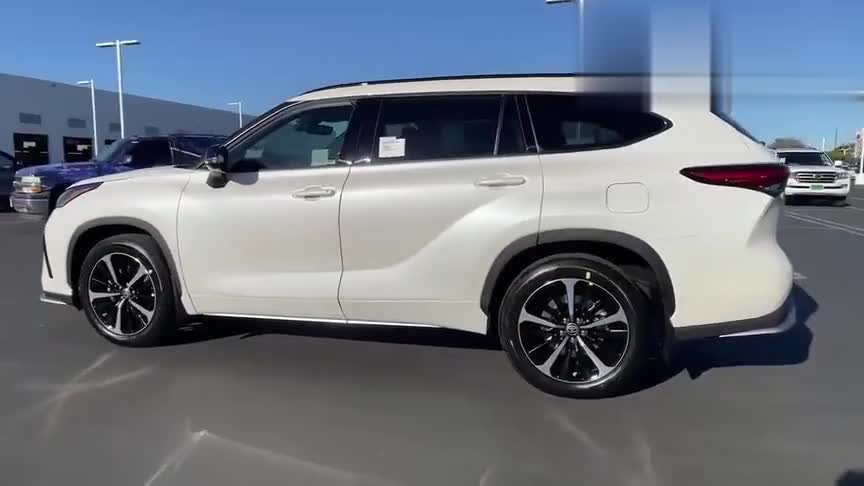 2021款丰田汉兰达实拍，2+2+3全新布局，近距离感受一下多帅气