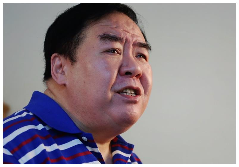 曾饰演肥猫角色彻底走红,如今成为最佳演员,还曾导演多不作品