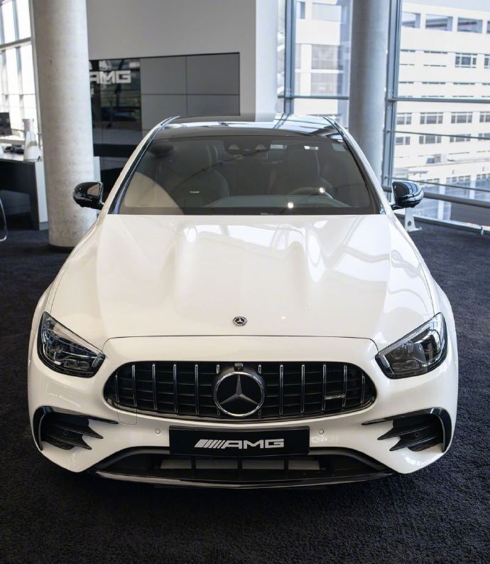 到店实拍奔驰AMG E53
