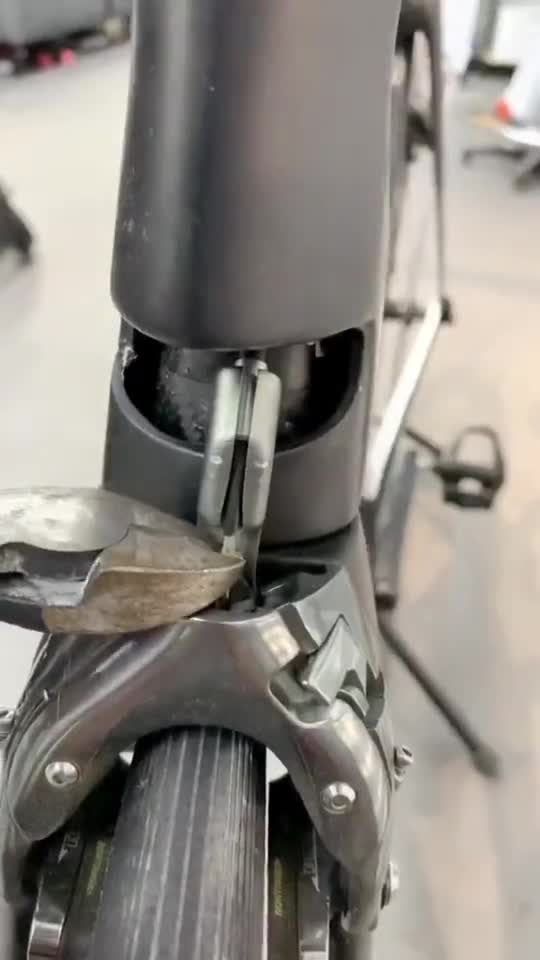 骑车与汽车发生事故，汽车车险的保险公司回收