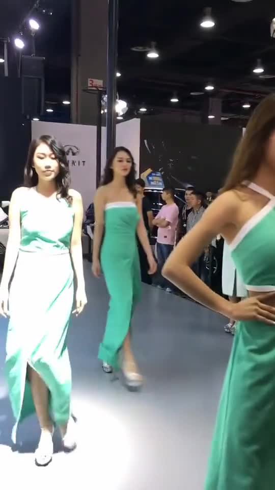 车展上的绿薄荷！！醒脑