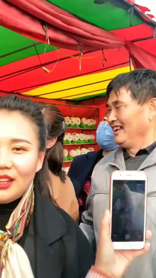 大衣哥和袁庆pk了