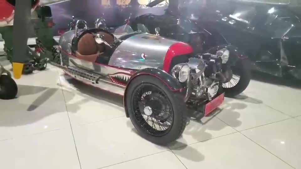 车展实拍：三轮车摩根3Wheeler，发动机外漏，野性彪悍的代名词