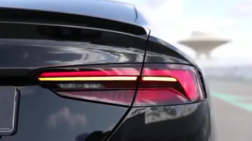 最新款奥迪RS5，看一眼就会喜欢上的车，就是太贵了买不起！