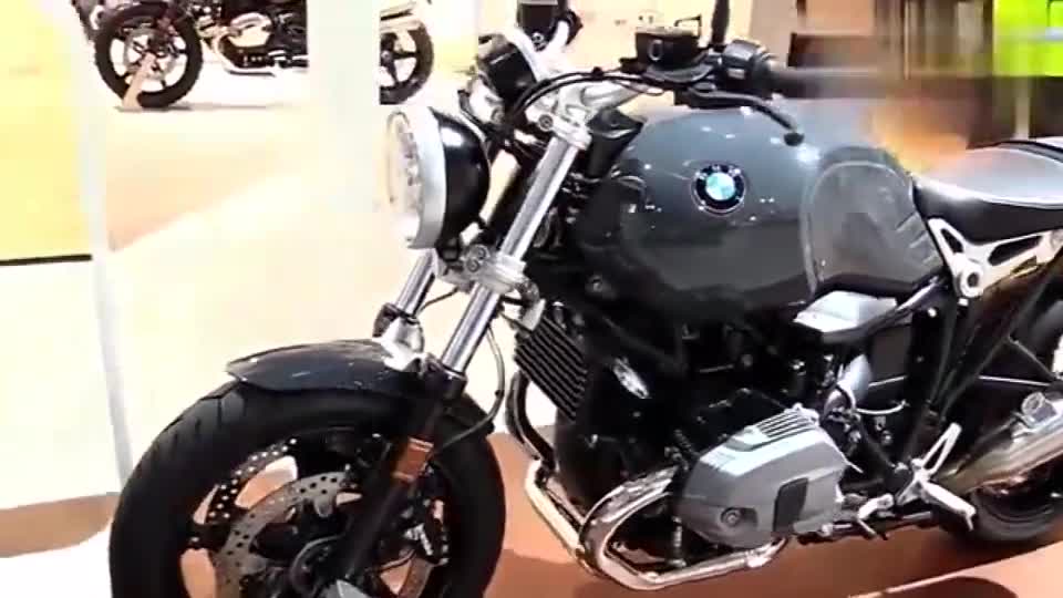 实拍车展宝马展台上的摩托车！看完真想买回家。