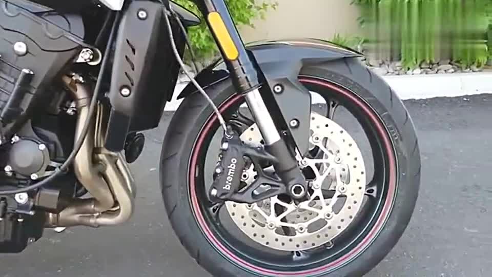 实拍凯旋三缸街车StreetTriple
