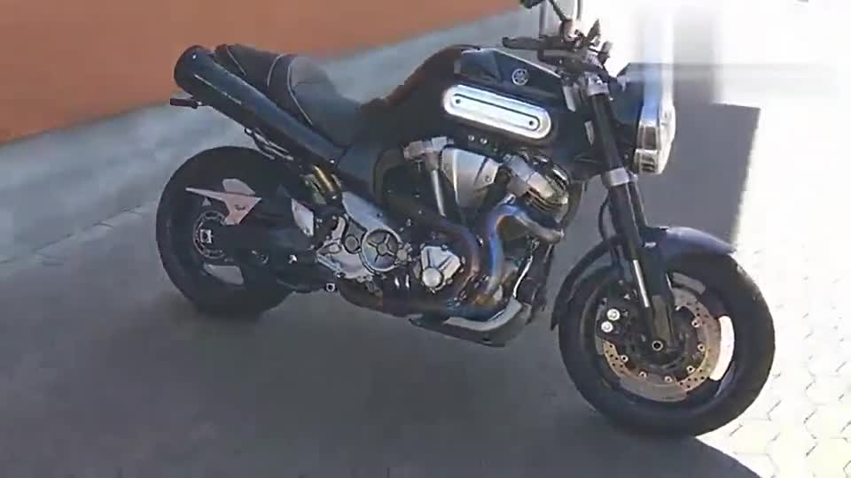 实拍雅马哈MT-01，排量高达1670cc，肌肉感十足