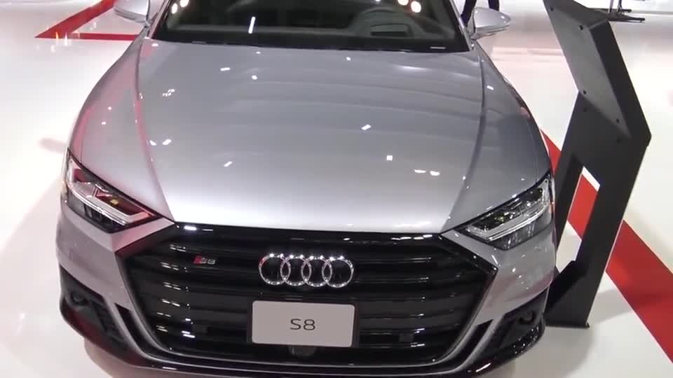 全新奥迪S8，这样的豪华与性能兼具，让人一种不一样的感觉