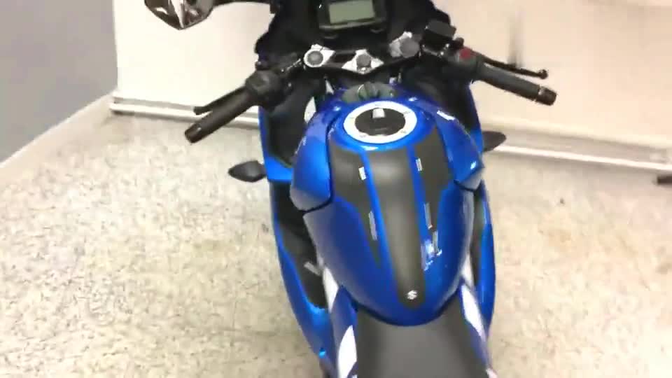 小排量王者，实拍铃木GSX-R125，如何？
