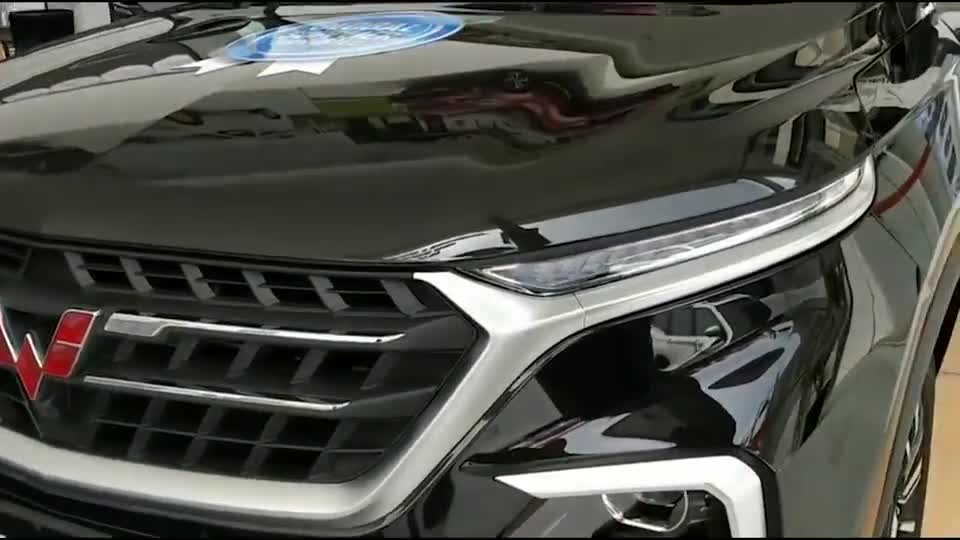 新车到店，2020款五菱宏光Almaz实拍，坐进驾驶座简直不要太心动