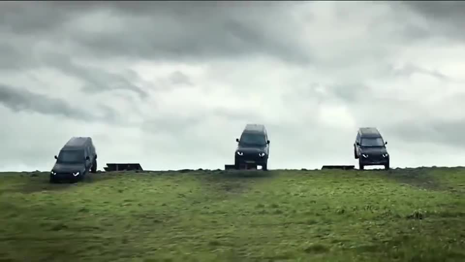 太硬核了！只有路虎才敢这么拍广告吧，看到最后我舒服了