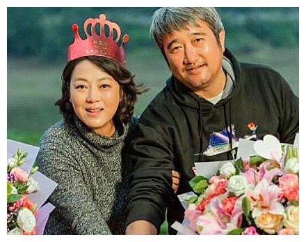 观众眼里的励志姐,41岁晚婚嫁沈航,婚后9年夫妻恩爱家庭幸福