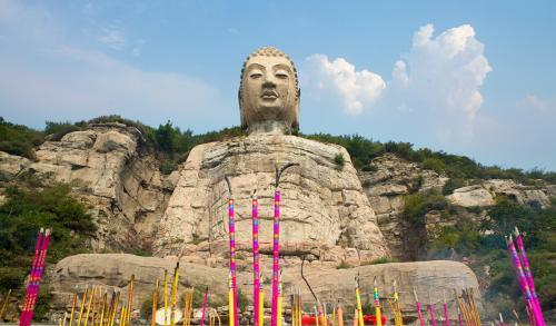 蒙山大佛消失600年后重见天日63米的大佛为何会神秘失踪