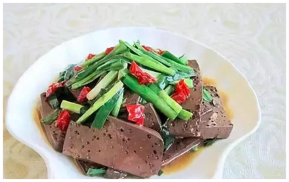 精选美食香菜猪血汤酸奶红薯韭菜炒猪血青蒜炒猪血的做法