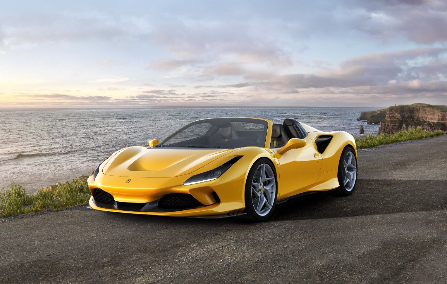 全新法拉利F8 Spider重磅首发，售价298万