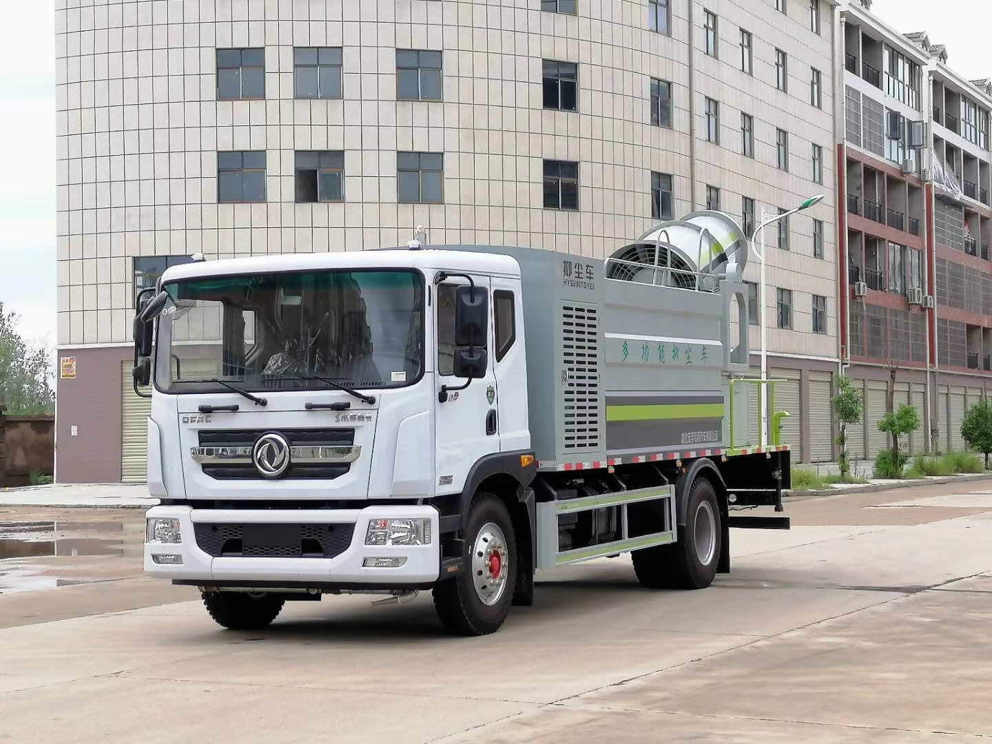 东风12吨喷雾降尘洒水车报价 国六多利卡D9雾炮车