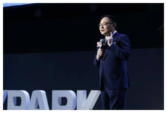 大叔自制脱口秀台词,大叔自制脱口秀台词大全