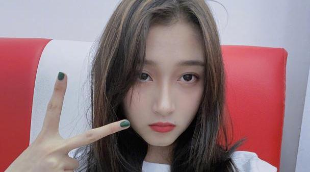 港媒曝鹿晗关晓彤疑似领证，男方买８千万豪宅，房本写了二人名字